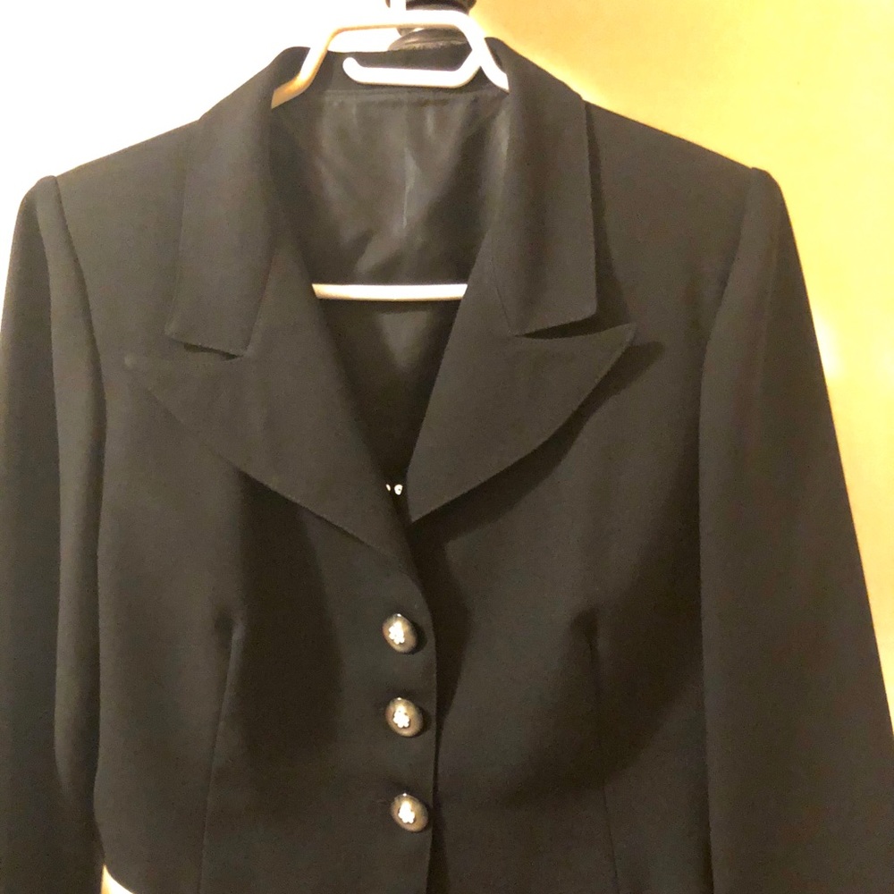 Short black jacket